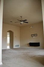 1733 Sully Ct in Stephenville, TX - Foto de edificio - Building Photo