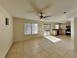 10633 W Piccadilly Rd in Avondale, AZ - Building Photo - Building Photo