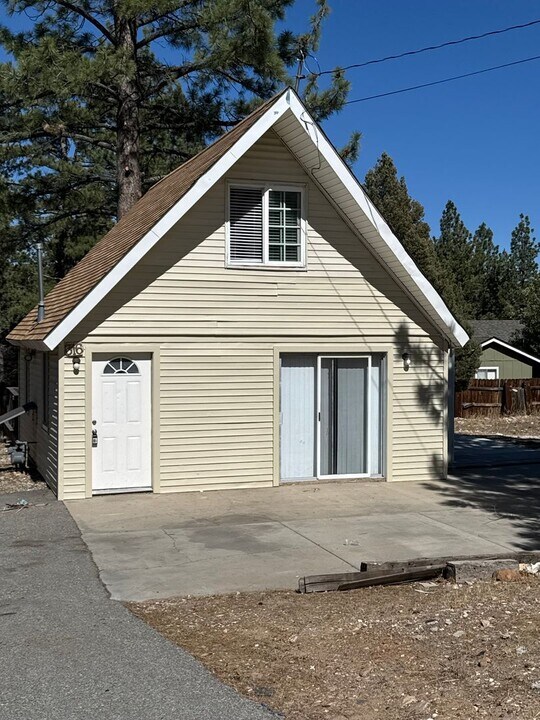 316 Greenspot Blvd in Big Bear, CA - Building Photo
