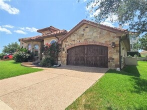 14618 Mansfield Dam Ct in Austin, TX - Building Photo - Building Photo