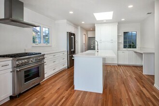 1746 La Coronilla Dr in Santa Barbara, CA - Building Photo - Building Photo