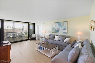 2316 Gulf Shore Blvd N in Naples, FL - Building Photo - Building Photo