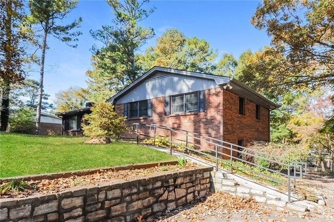 609 Evergreen Dr in Woodstock, GA - Building Photo - Building Photo