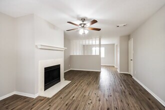 6923 Echo Pines Dr in Humble, TX - Building Photo - Building Photo