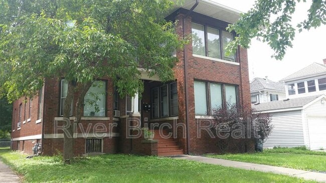 811 S State St in Springfield, IL - Building Photo - Building Photo