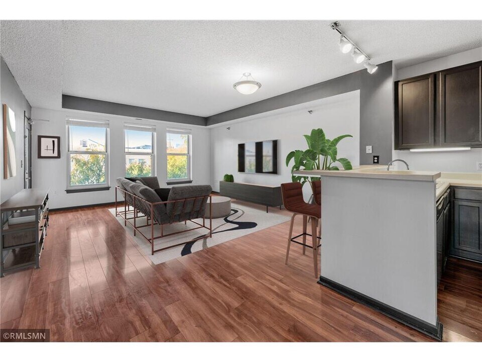 615 N 1st St-Unit -405 in Minneapolis, MN - Building Photo