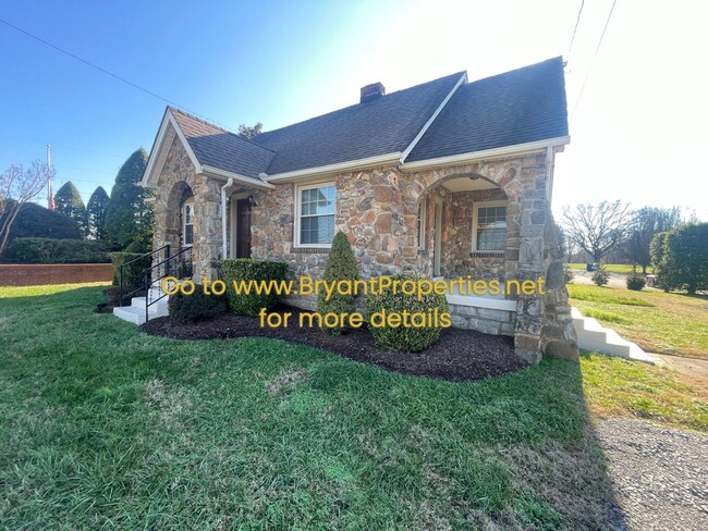 3505 Old Clarksville Pike in Nashville, TN - Building Photo - Building Photo