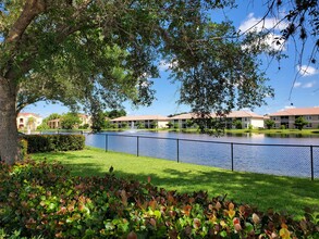 Bernwood Trace in Ft. Myers, FL - Building Photo - Building Photo