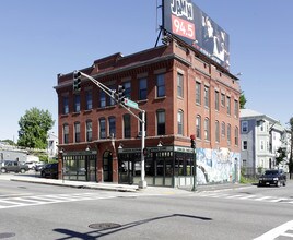 135 Chandler St in Worcester, MA - Building Photo - Building Photo