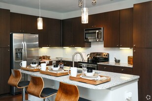 5700 Green Tree Rd in Houston, TX - Building Photo