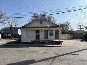 2412 Fulton St in Houston, TX - Building Photo - Building Photo