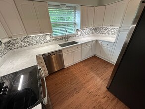 5201 Atlantic Blvd in Jacksonville, FL - Building Photo - Building Photo