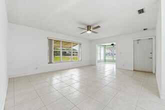 1167 S Drive Cir in Delray Beach, FL - Building Photo - Building Photo
