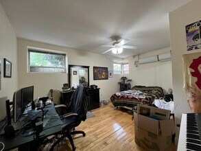 1614 Beacon St, Unit 2 in Brookline, MA - Foto de edificio - Building Photo