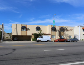 The Montego in Valley Village, CA - Building Photo - Building Photo