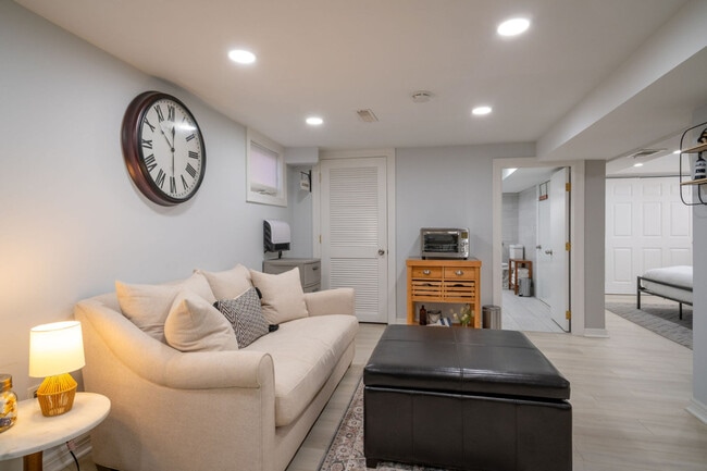 525 Circle Dr
