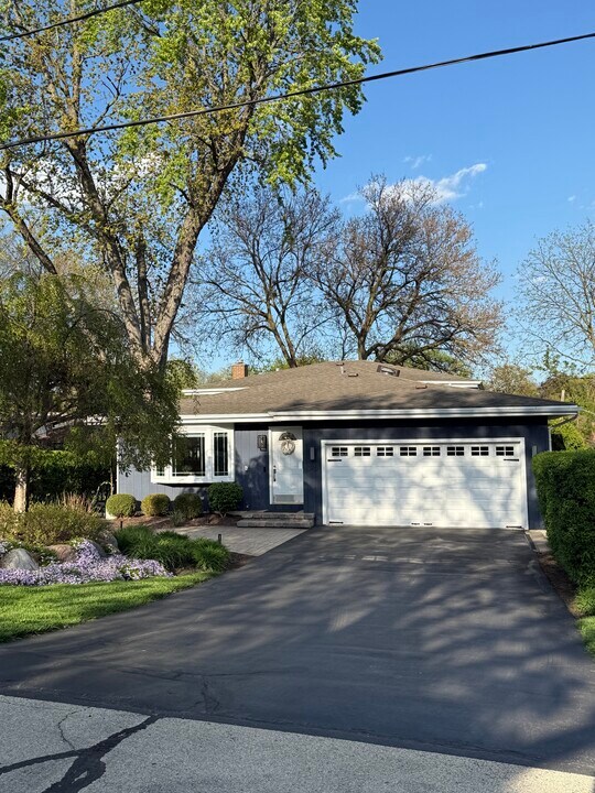 315 N Linden St in Itasca, IL - Building Photo