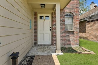 2106 Tomlinson Trail Dr in Houston, TX - Building Photo - Building Photo