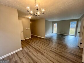 963 Willow Run in Stone Mountain, GA - Building Photo - Building Photo