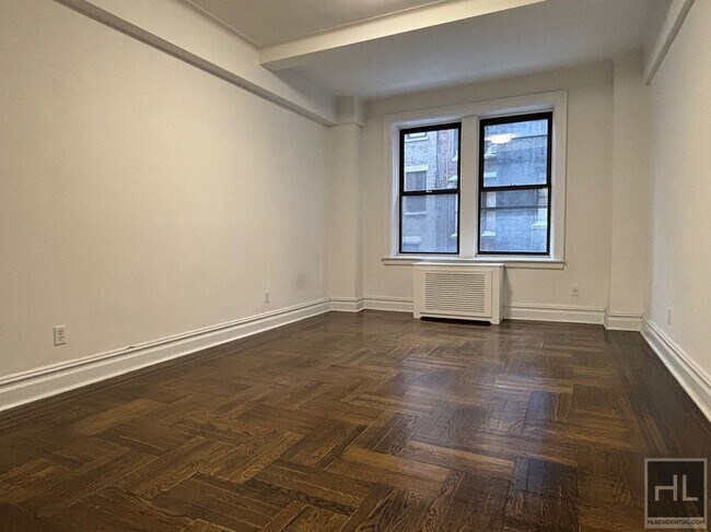 WEST 68 STREET in New York, NY - Building Photo - Building Photo