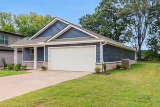 17748 EMMA JO LN in Athens, AL - Building Photo - Building Photo