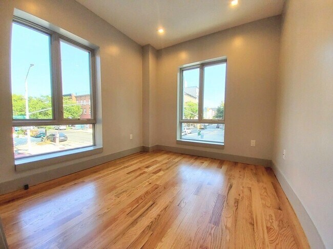 245 Tompkins Ave in Brooklyn, NY - Building Photo - Building Photo