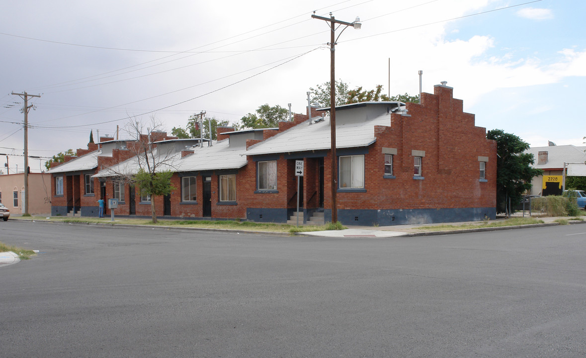 Eighty One Palm in El Paso, TX - Building Photo