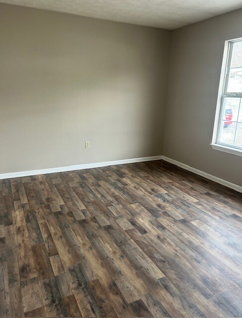 141 Carolina Ln, Unit E in Tazewell, VA - Building Photo - Building Photo
