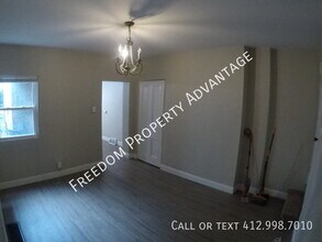 1014 Bingham St, Unit 1 in Pittsburgh, PA - Building Photo - Building Photo