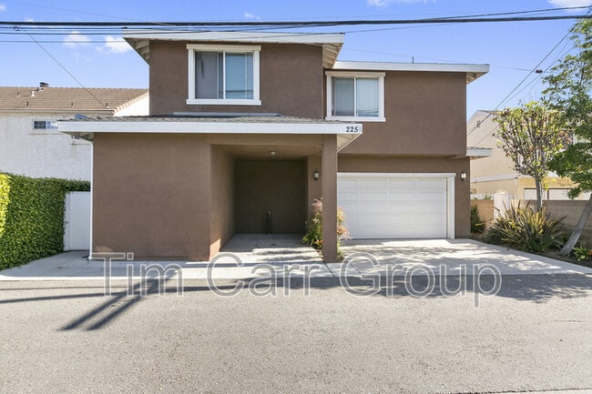 225 Cabrillo St in Costa Mesa, CA - Building Photo - Building Photo