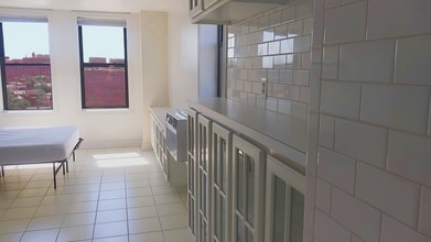 1001 St Paul St in Baltimore, MD - Building Photo - Building Photo