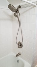 304 Summit Ave, Unit 304B in Oconomowoc, WI - Building Photo - Building Photo