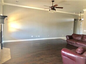 1717 Tara Dr in Moore, OK - Building Photo - Building Photo