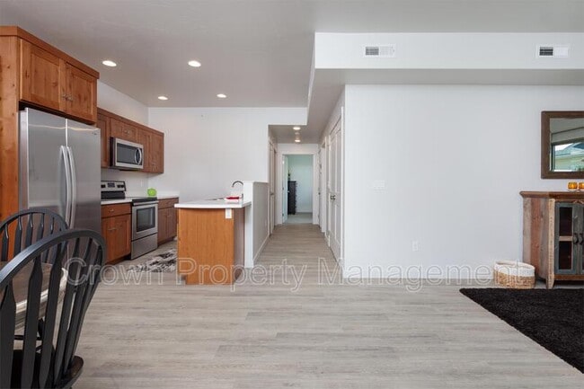 206 Sawyer Ln in Kalispell, MT - Foto de edificio - Building Photo