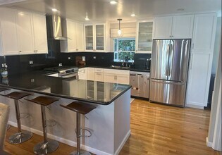 11662 Iowa Ave in Los Angeles, CA - Building Photo - Building Photo