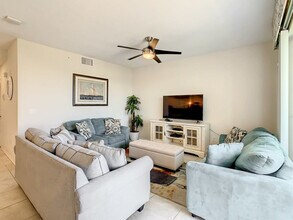 4731 Clock Tower Dr in Kissimmee, FL - Foto de edificio - Building Photo