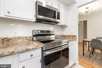 4608 31st Rd S in Arlington, VA - Building Photo - Building Photo