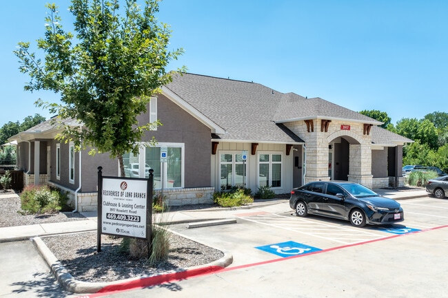Residences of Long Branch in Rowlett, TX - Building Photo - Building Photo
