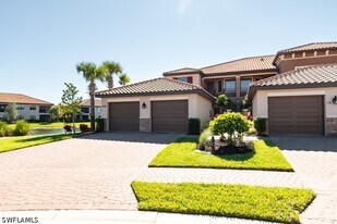 9402 Pocida Ct in Naples, FL - Building Photo