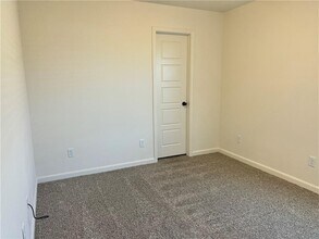 824 S Parrot Ln in Siloam Springs, AR - Building Photo - Building Photo