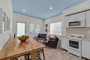 3850 Charles Ter in Miami, FL - Building Photo