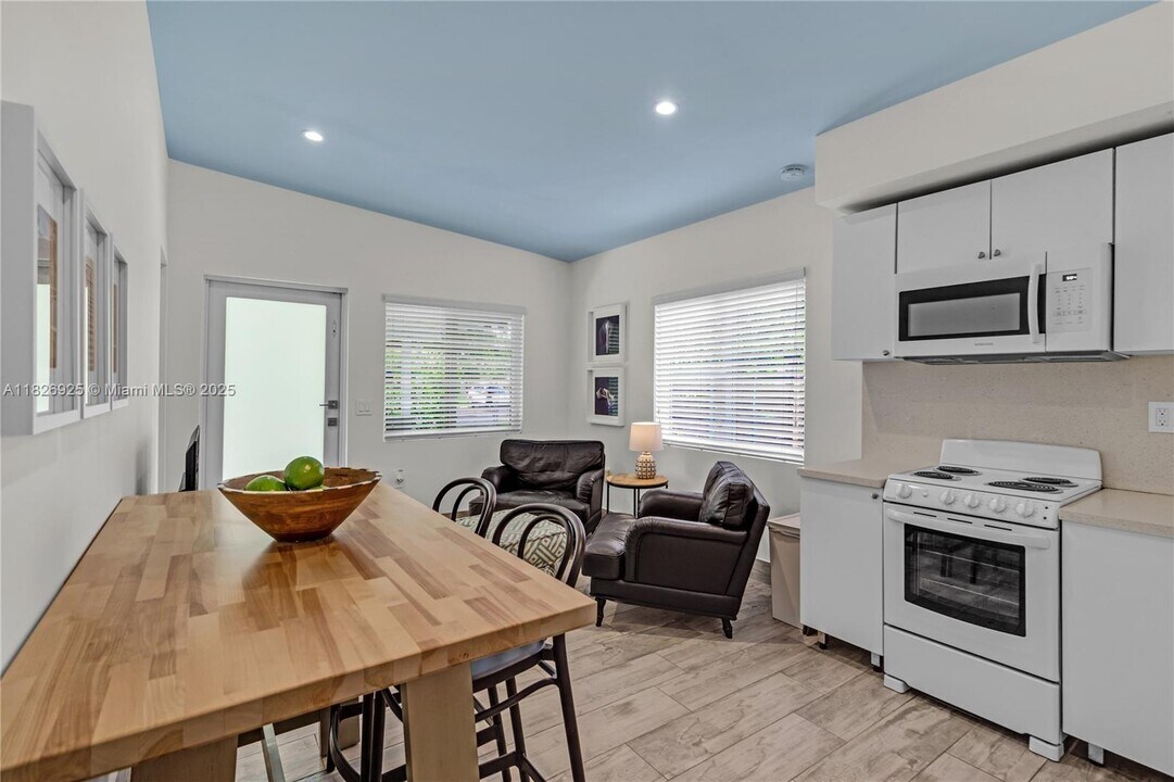 3850 Charles Ter in Miami, FL - Foto de edificio