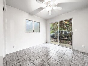 835B N Kalaheo Ave-Unit -835b N. Kalaheo, #2 in Kailua, HI - Building Photo - Building Photo