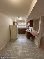 12276 Stevenson Ct in Woodbridge, VA - Building Photo