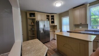 157 E Blackwell St in Dover, NJ - Building Photo