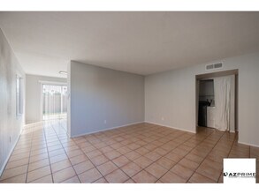 2135 S Dorsey Ln in Tempe, AZ - Building Photo - Building Photo