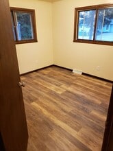 1325 Green Acres Ln in Neenah, WI - Building Photo - Building Photo