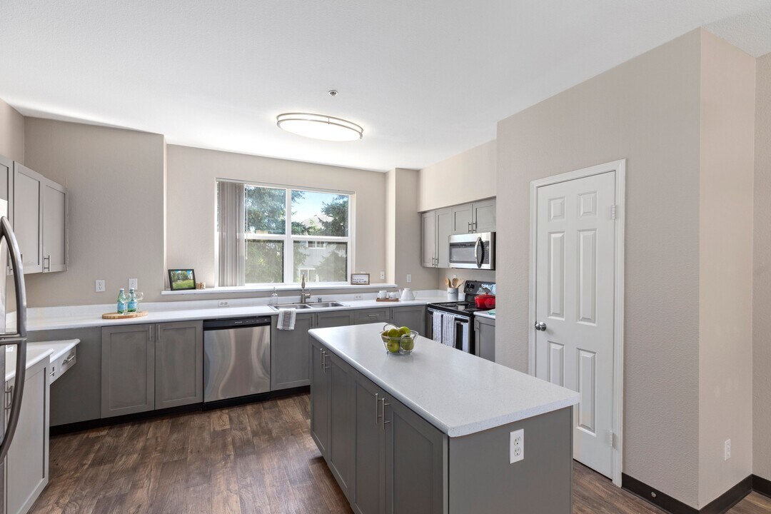 Highgrove in Everett, WA - Foto de edificio