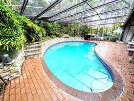 169 Palmetto Dr in Miami Springs, FL - Building Photo