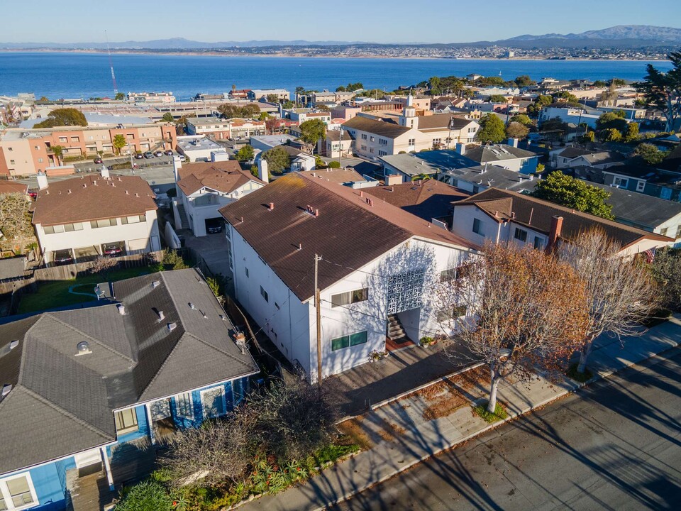 674 Laine St in Monterey, CA - Building Photo